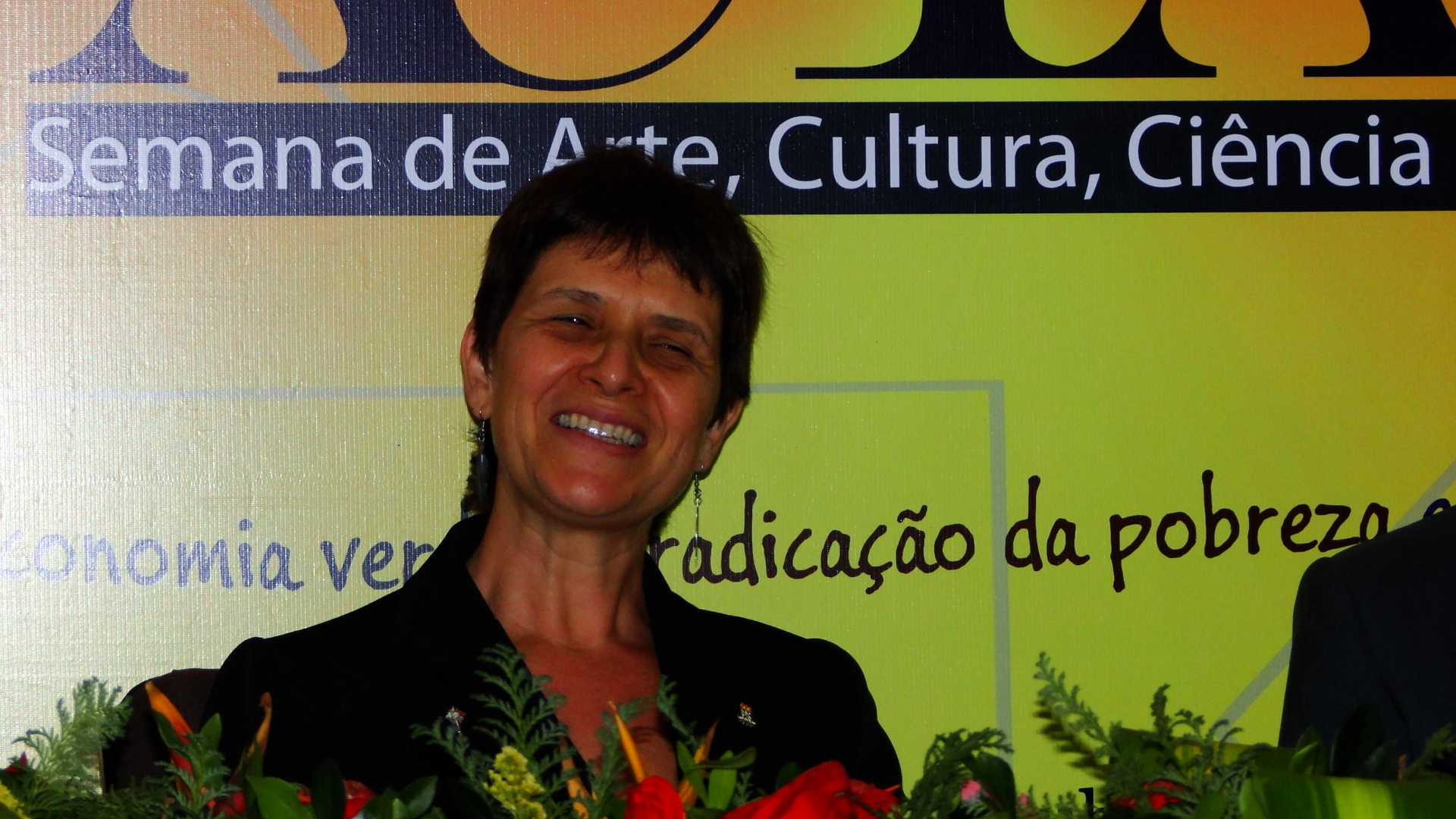 “Todos nós, cada um em seu cantinho, construímos alguma coisa que dará frutos e sementes”, destaca.